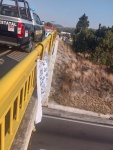 Localizan presunta narco-manta en puente de Tizatlán