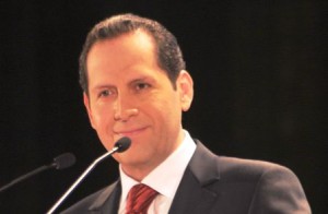 El gobernador Eruviel Avila Villegas