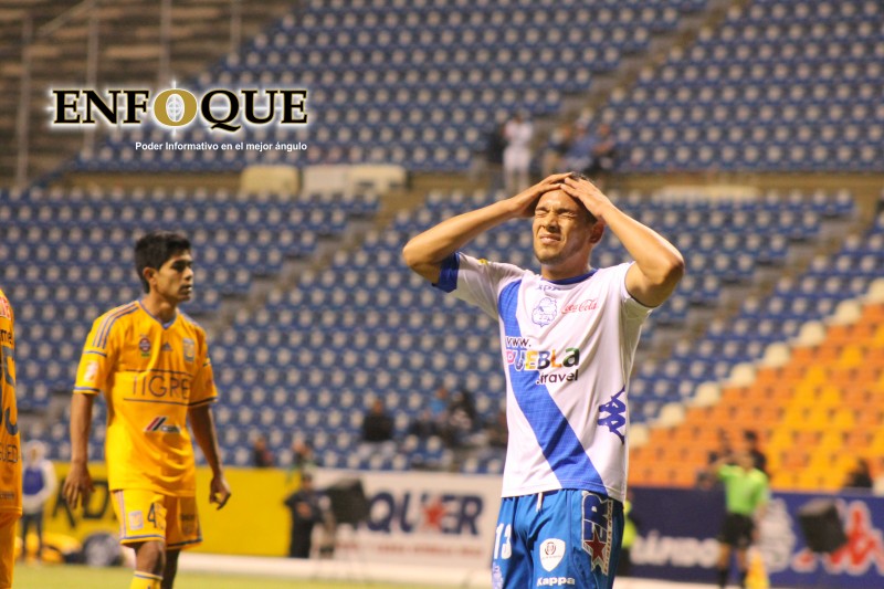 La cara de Quezada mostró la desesperación del equipo (Foto: Antonio Zamora)