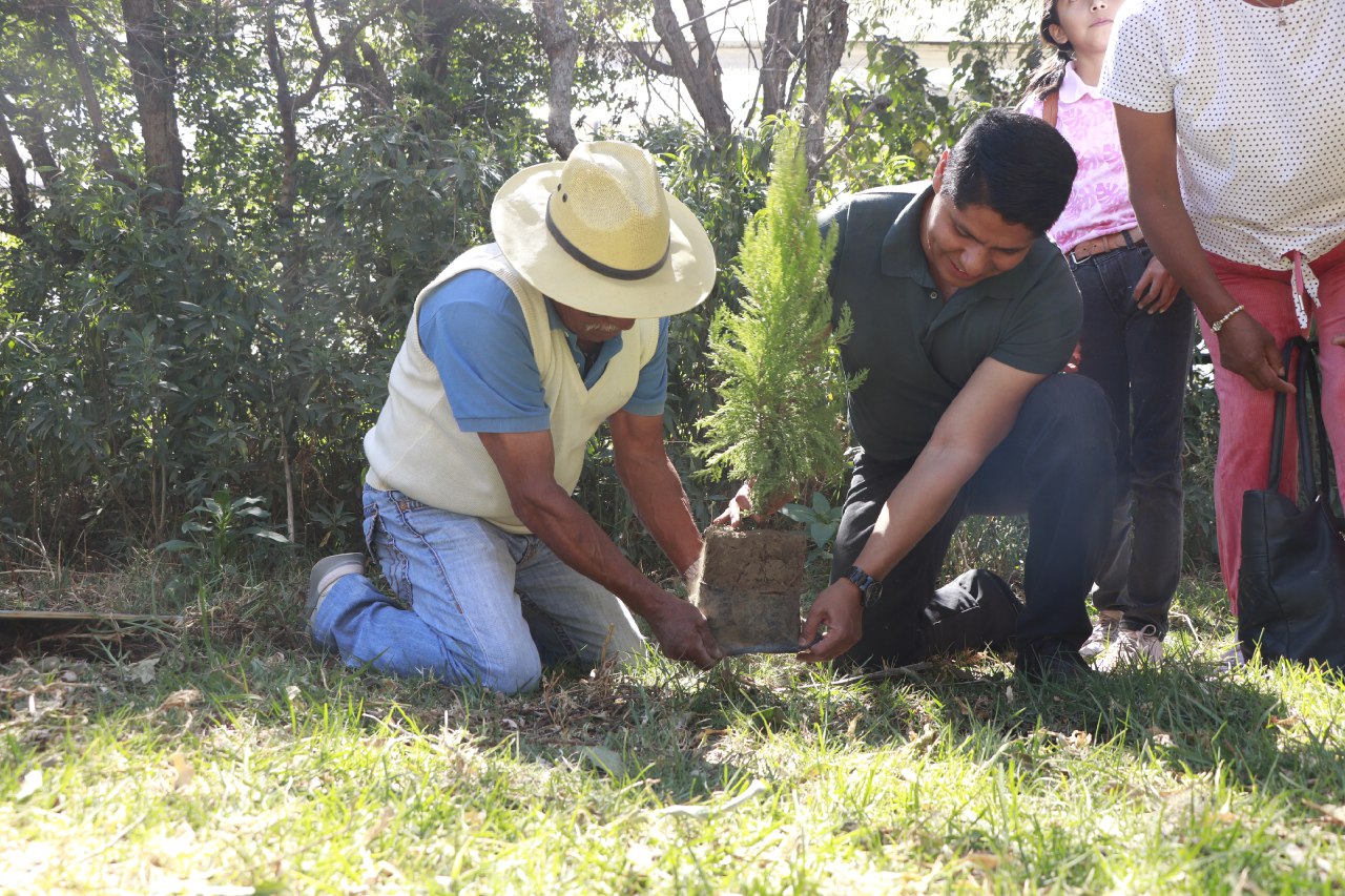  Recuperación de áreas verdes y tejido social en Cuautlancingo: Omar Muñoz