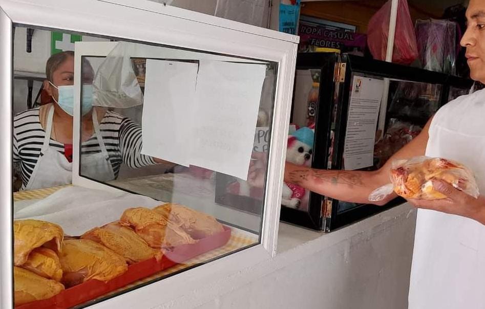 Por bajas ventas y afectaciones por Guillain Barré, polleros crean agrupación