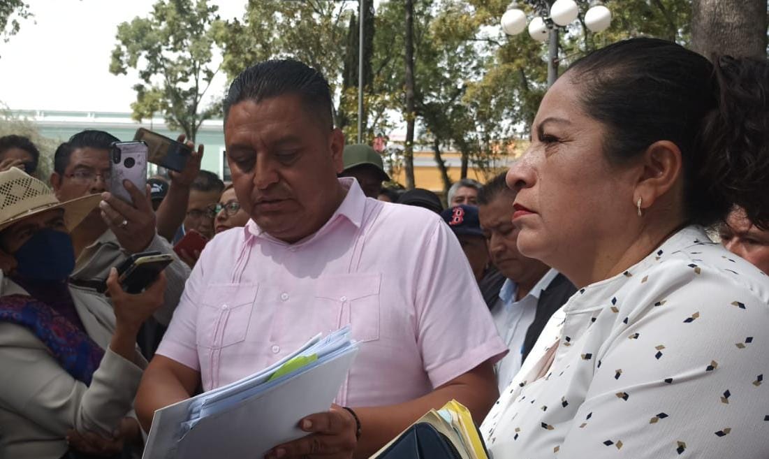 Piden transportistas intervención de la SMyT por venta ilegal de concesiones por parte de Indalecio Saucedo