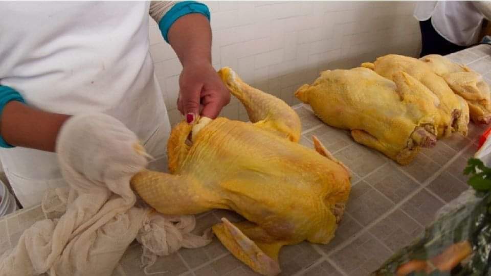 Suman 30 pollerías clausuradas por incumplimiento sanitario