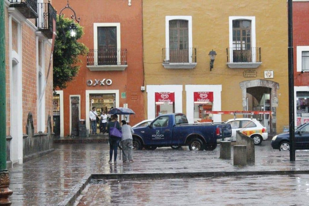 Prevén cielo nublado y lluvias puntuales fuertes en Tlaxcala este sábado