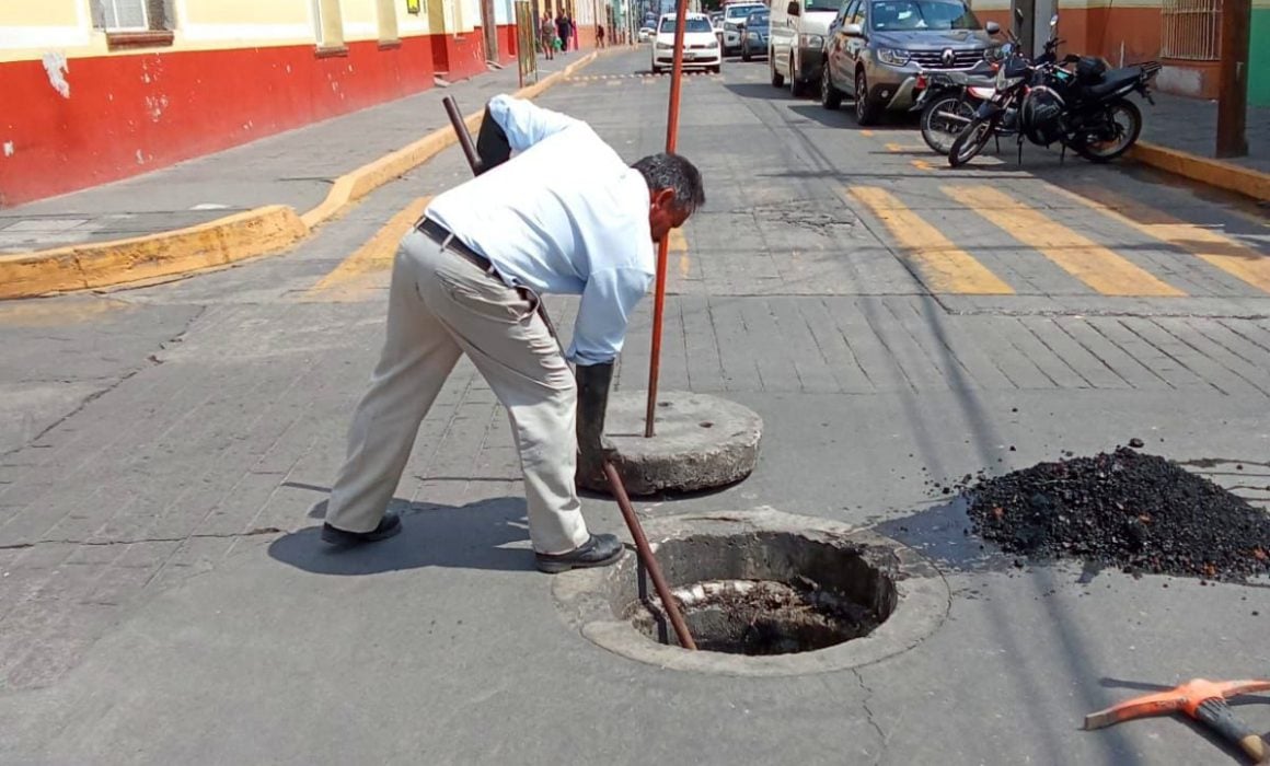 Realiza Capamh mantenimiento a red de drenaje en Huamantla por lluvias