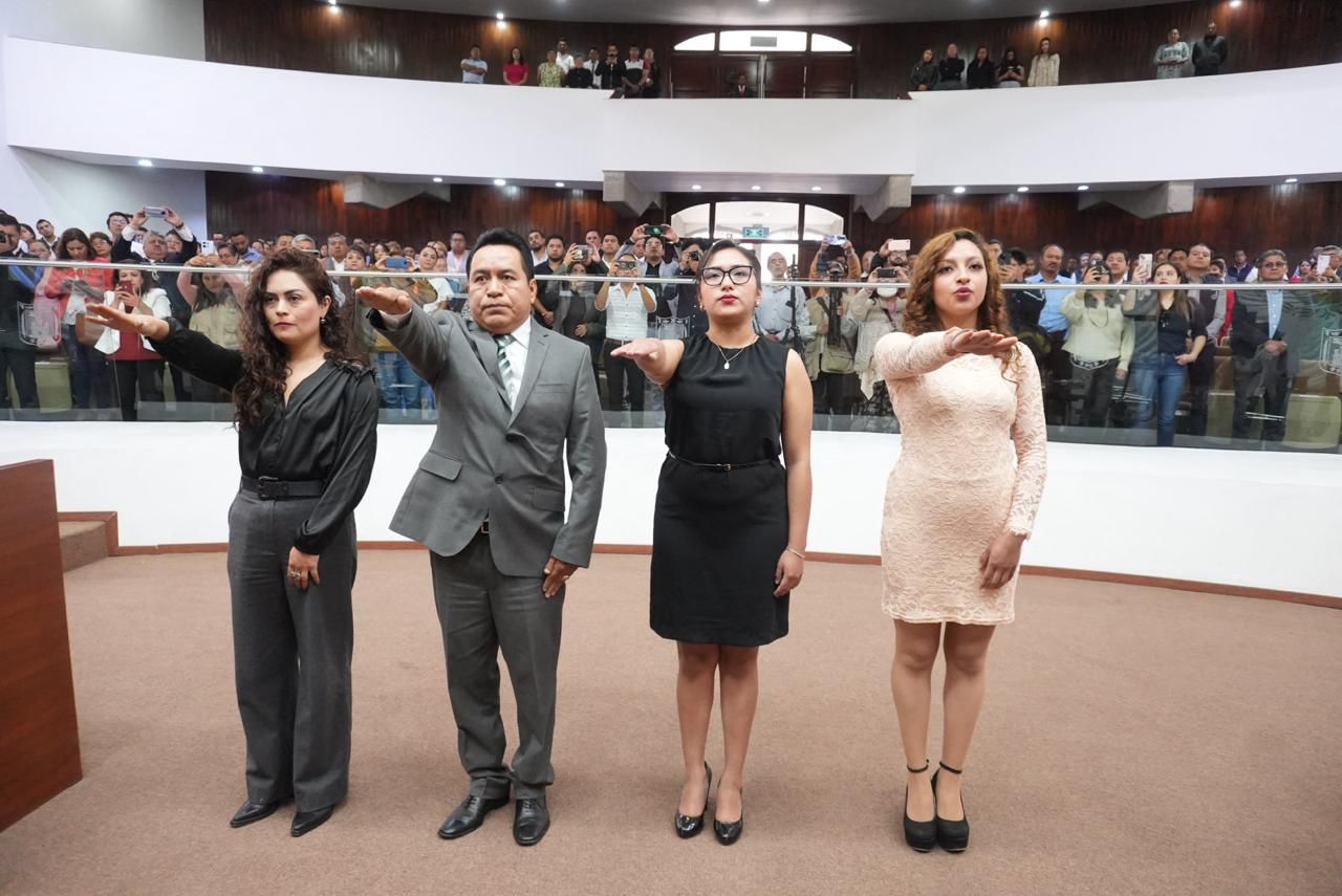 Analiza diputada Adriana Orea permanecer como independiente