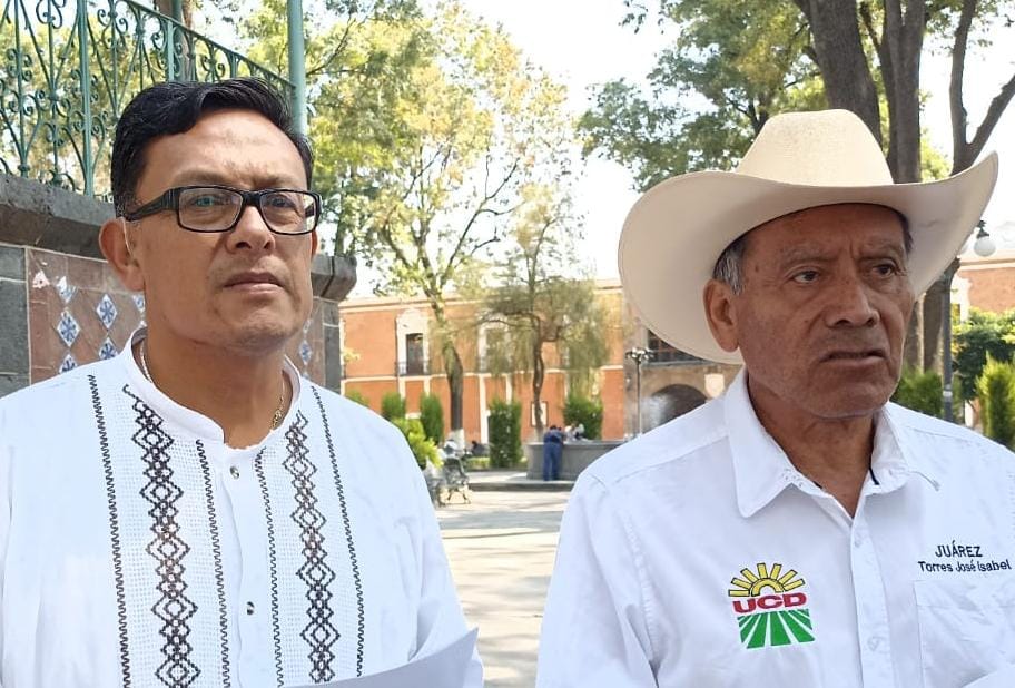 Firma UCD acuerdo nacional para una república rural justa y soberana