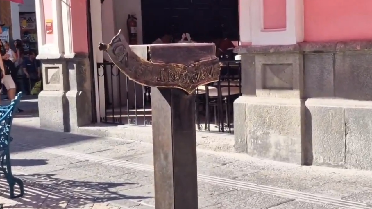 Roban nuevamente la escultura "Alas que Abrazan" en el Centro Histórico de Puebla