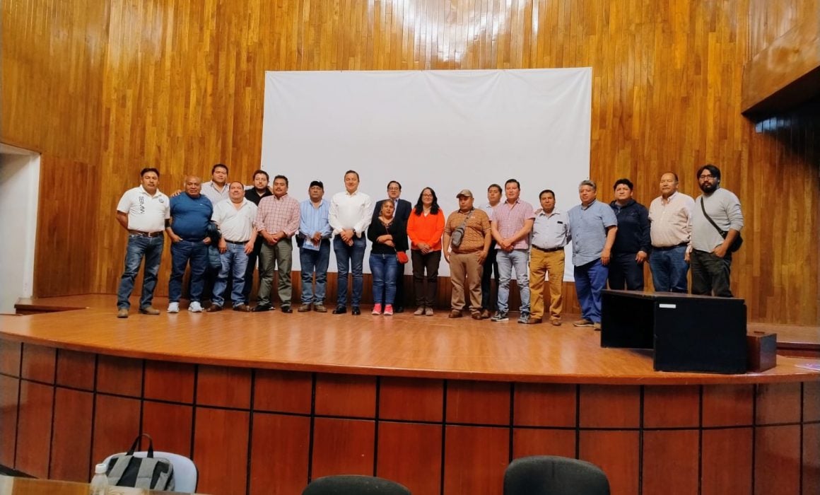 Avanza acuerdo entre expendedores de pollo y autoridades