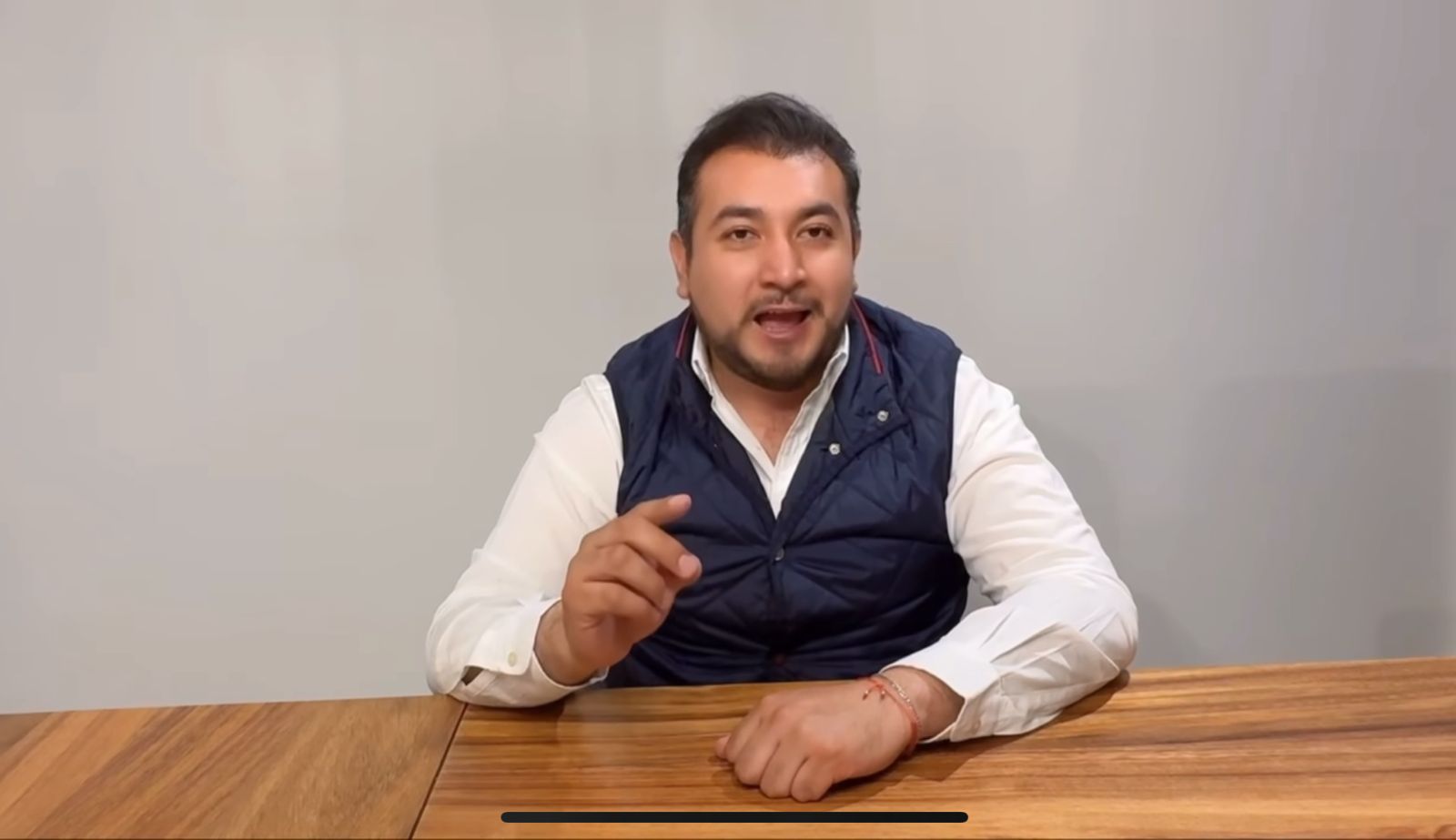 Alcalde de Huamantla resta importancia a la detención de su hermano por secuestro, alega "Guerra Sucia"