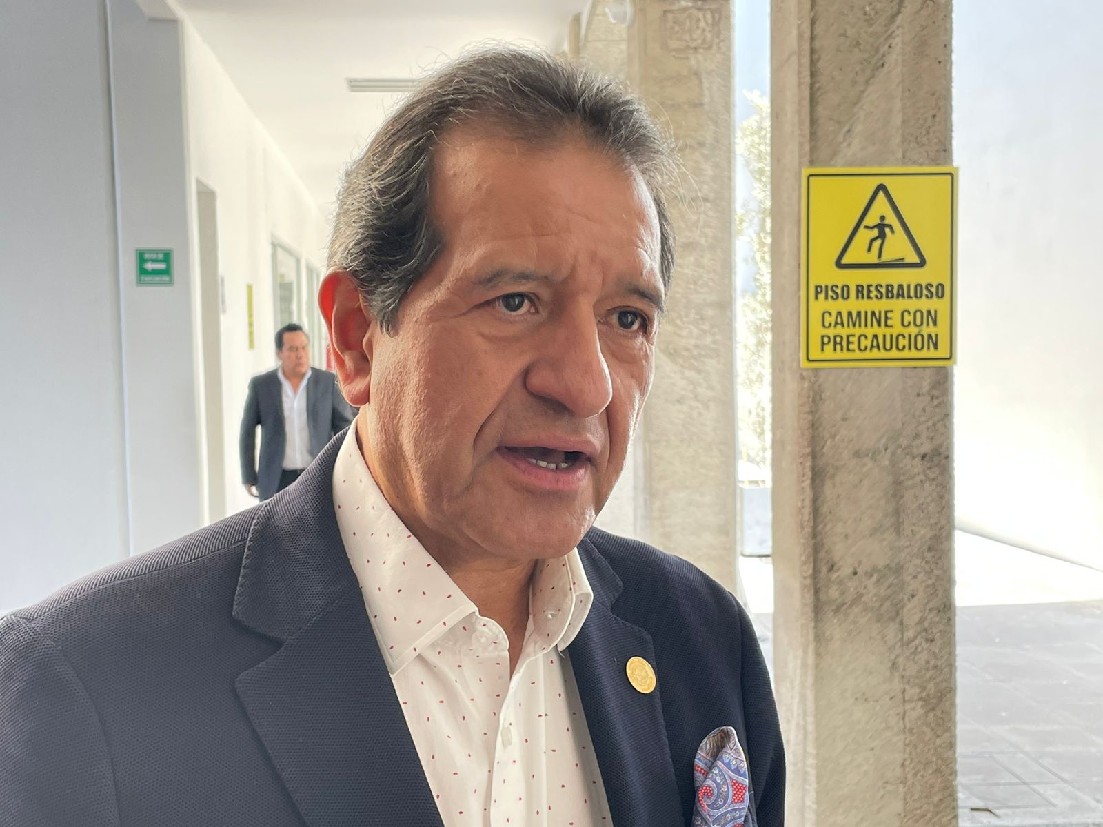 Diputados del PRI se "disputan" la coordinación de la bancada en el Congreso