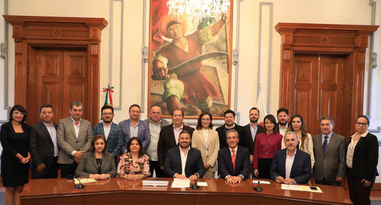 Adán Domínguez y Pepe Chedraui instalan Comisión de Transición del Ayuntamiento de Puebla