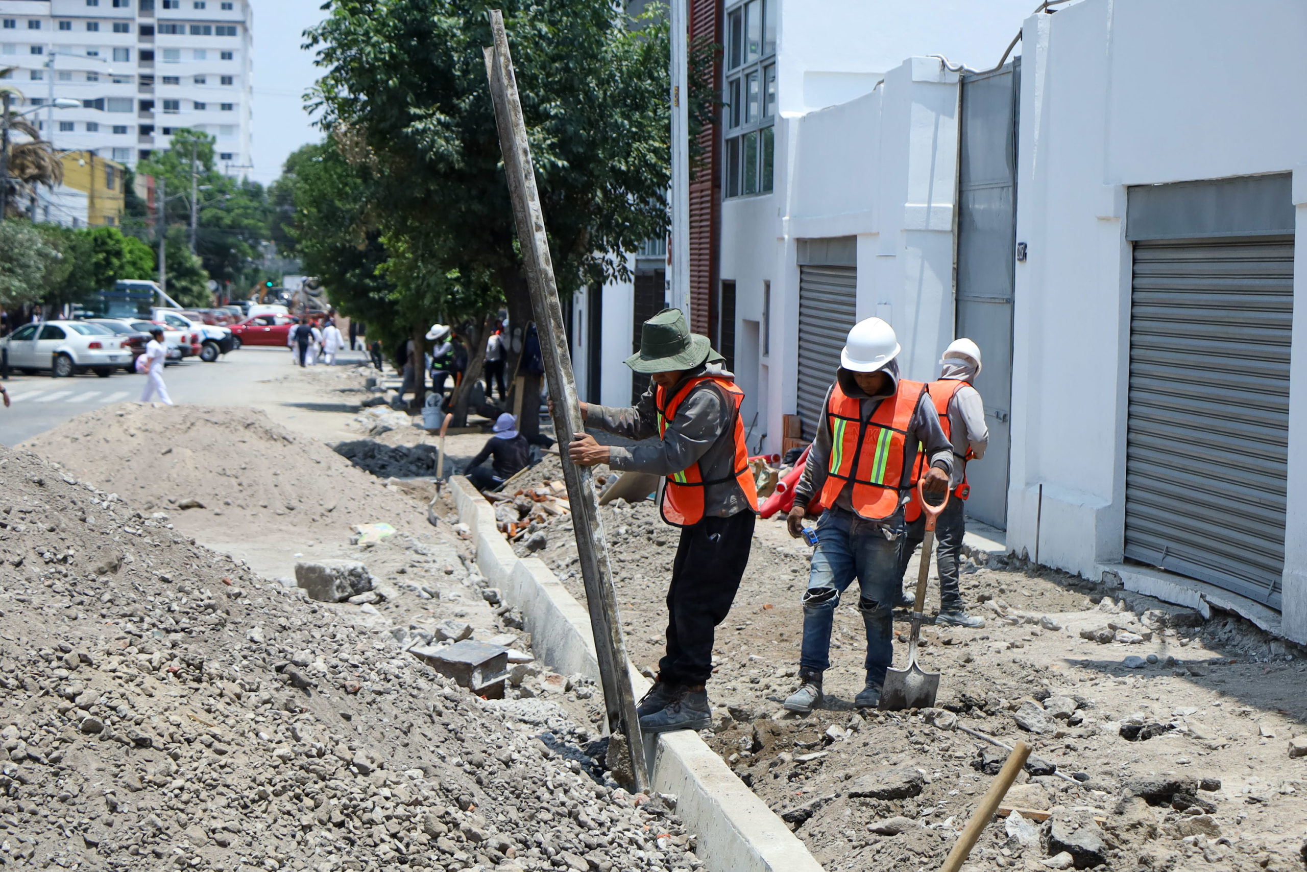 Obras en el Barrio de Santiago y Avenida Juárez, Puebla, están por concluir esta semana: Edgar Vélez Tirado