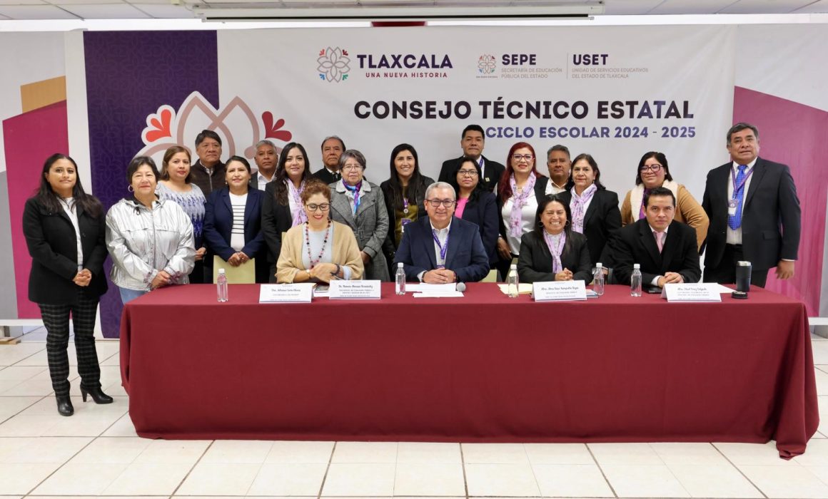 Autoridades educativas realizan reunión y entregan nombramientos del Saaet