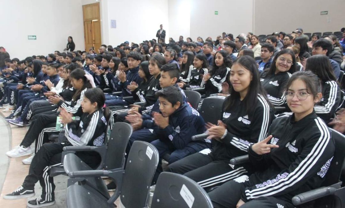Abanderan a más de 100 deportistas para Juegos Nacionales Populares 2024