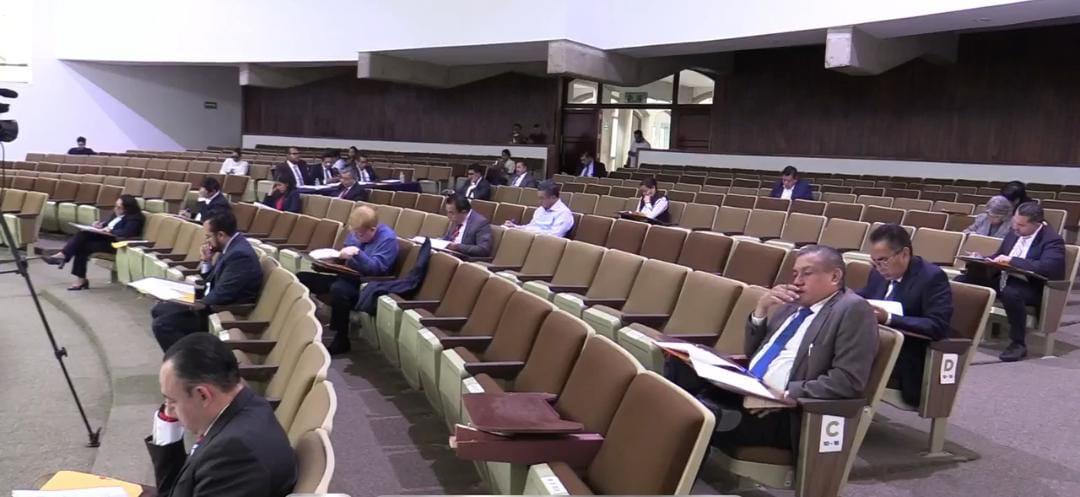 Realizan examen de conocimientos aspirantes a dos magistraturas del TJA