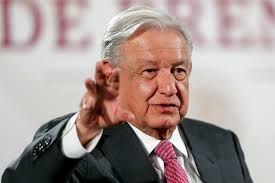 López Obrador acusa a intereses empresariales detrás del paro judicial y defiende la reforma