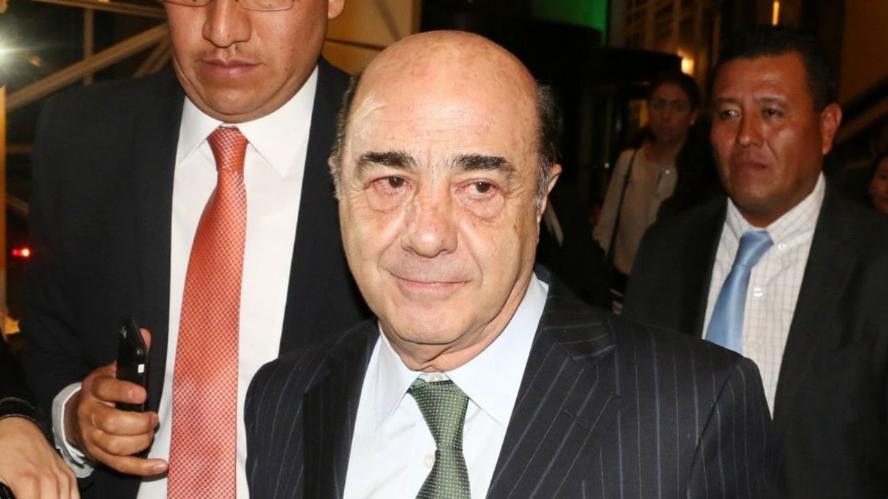 Aplazan audiencia de Murillo Karam por huelga 