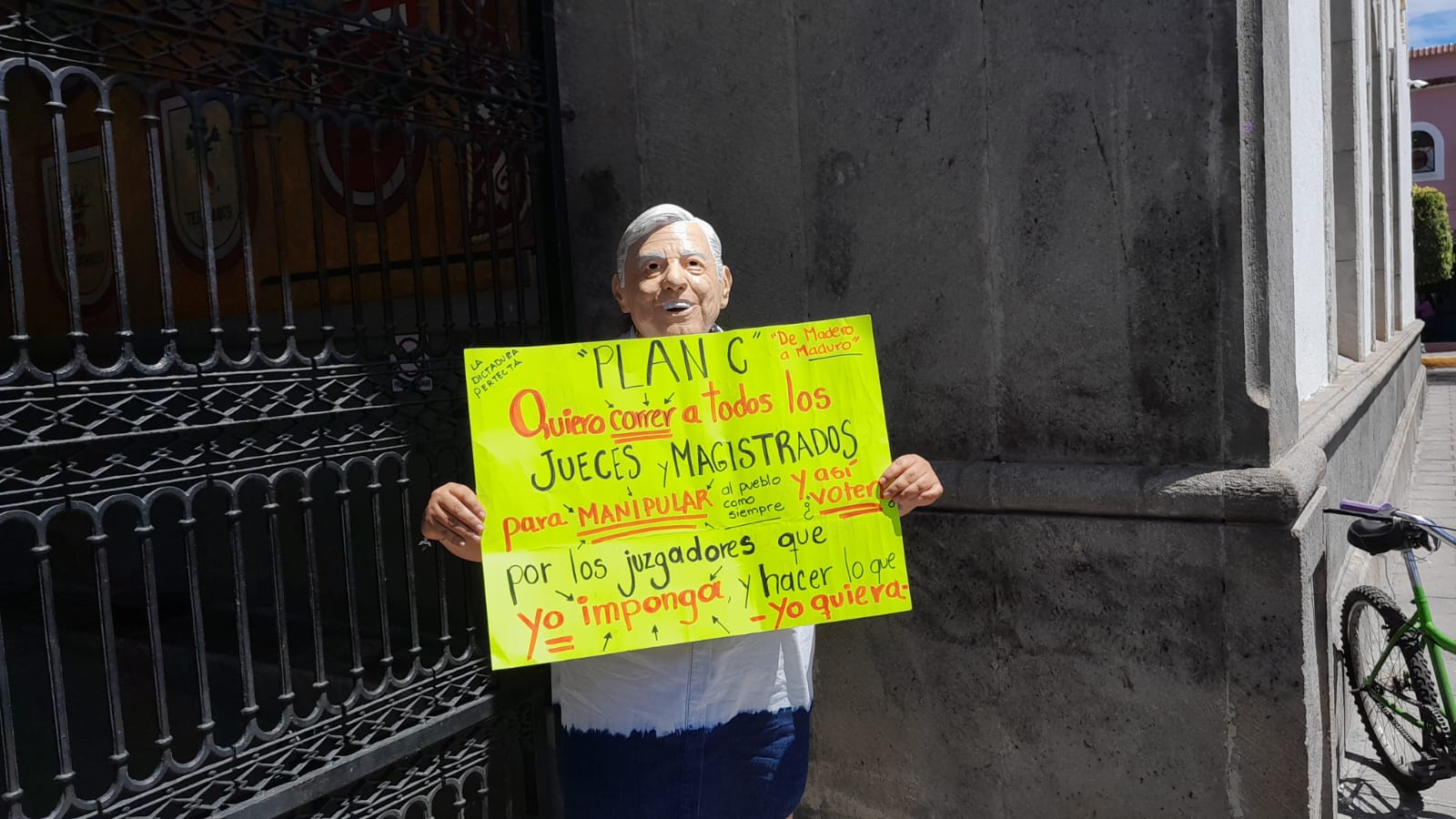 Lorena Cuéllar pide respeto a terceras personas a trabajadores del PJF