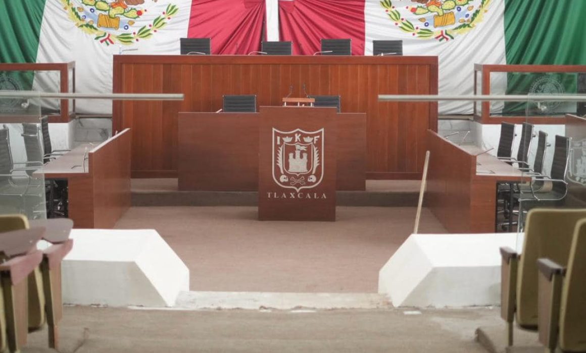 Inicia Congreso local trabajos para adecuar la Sala de Sesiones