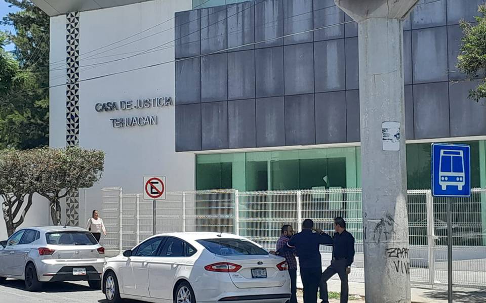 Falsa alerta de bomba provoca evacuación en la casa de justicia de Tehuacán