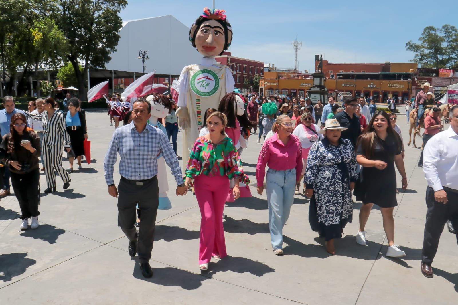 Inicia Paola Angon festejos patrios con presentación de Bando Solemne en San Pedro Cholula