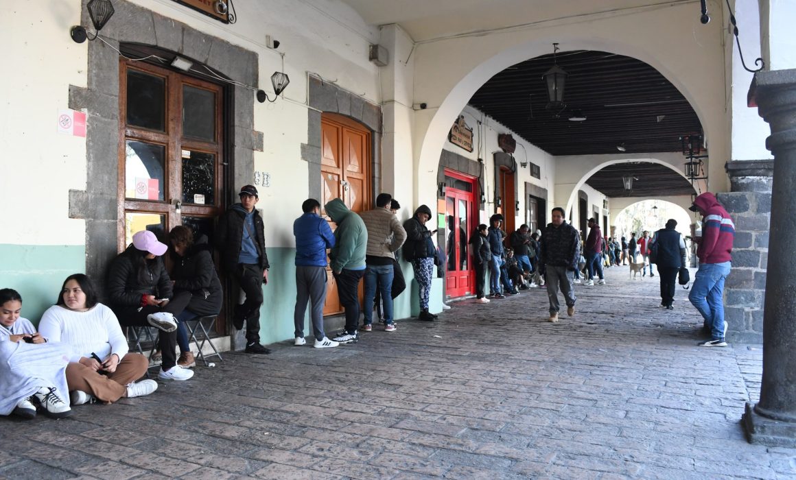 Comienza la fila para compra de boletos del Palenque Tlaxcala 2024