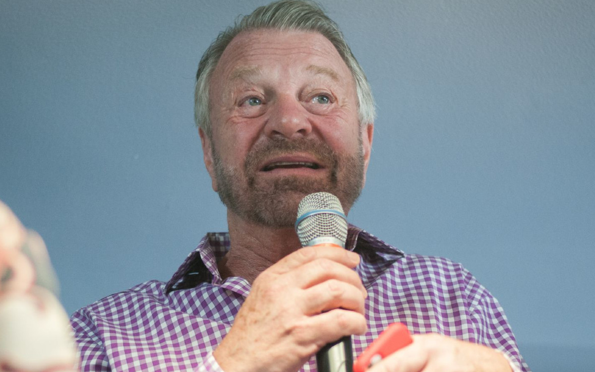 AMLO se deslinda de despidos en Televisa; Castañeda habla de censura