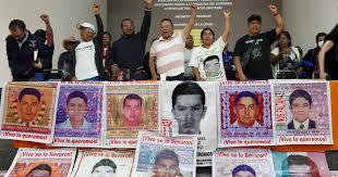 Padres de los 43 de Ayotzinapa rompen diálogo con AMLO; buscan nuevo gobierno