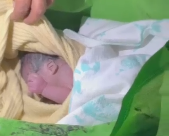 Recién nacido abandonado en Ecatepec: Investigaciones se centran en mujer captada en cámaras de seguridad