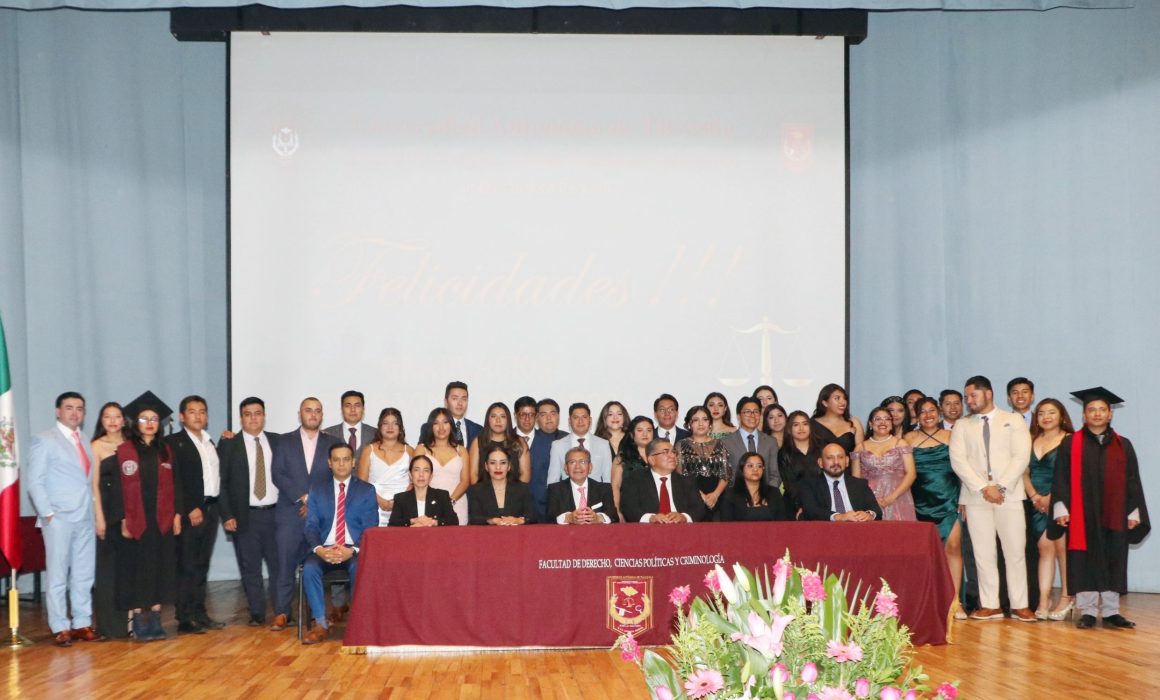 Concluyen su formación en la UATX nuevos profesionales del Derecho