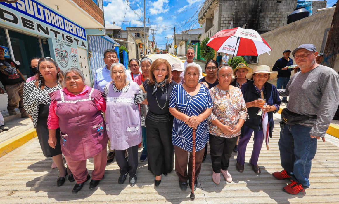 Entrega Lorena Cuéllar obras en el municipio de San Juan Huactzinco