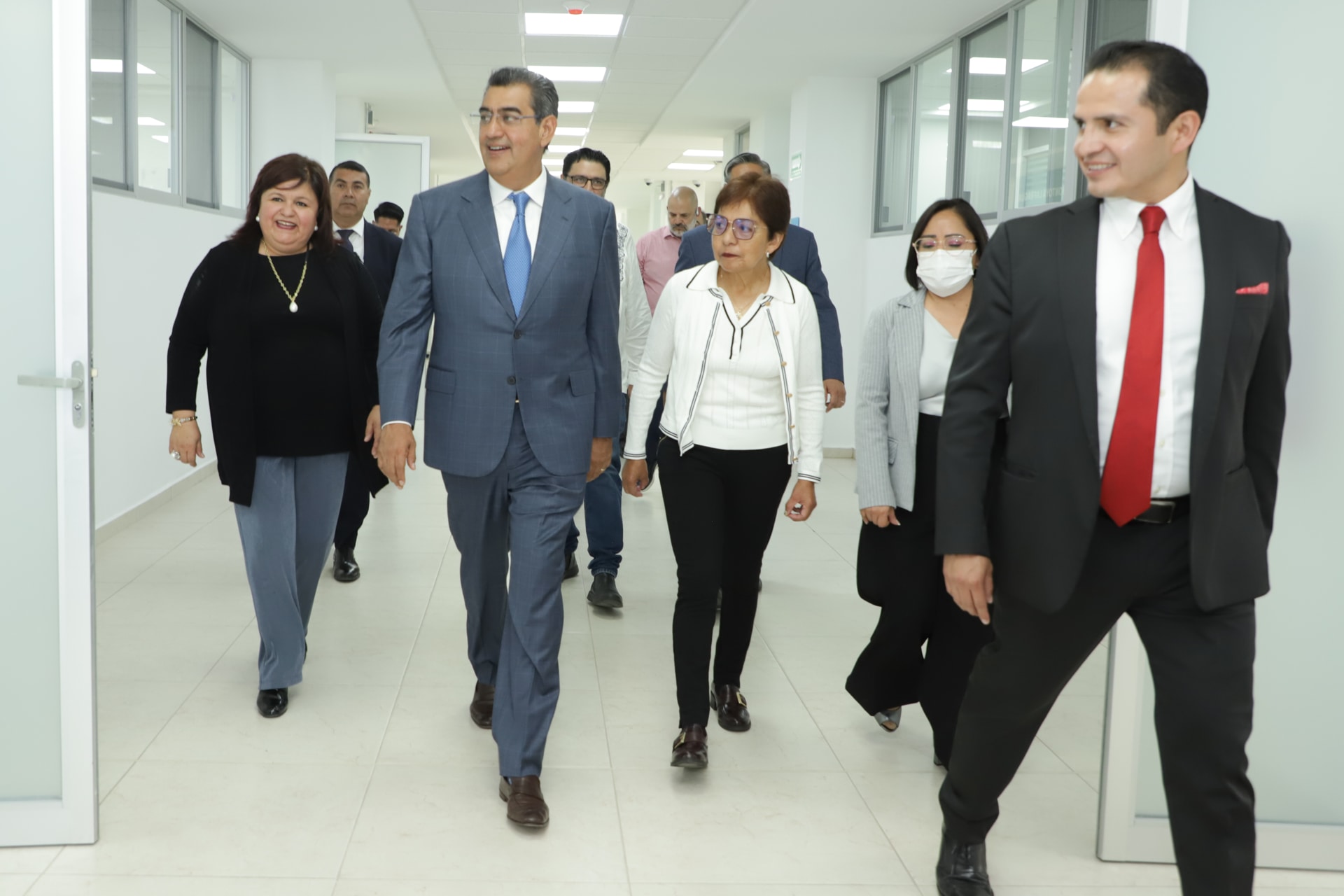 Gobernador inaugura Centro de Simulación Médica en la BUAP y anuncia inversión en educación