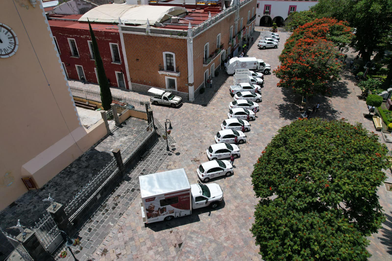 Ariadna Ayala mejora Atlixco con la entrega de un nuevo parque vehicular