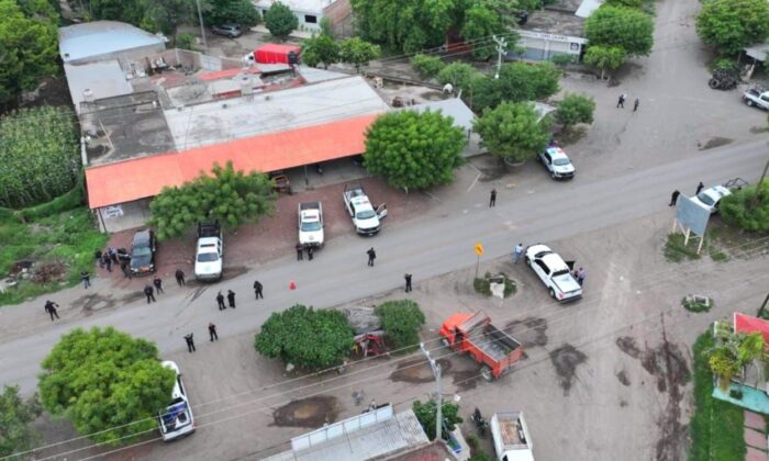 Comisario y escoltas heridos por mina terrestre en Apatzingán: Violencia en Tierra Caliente