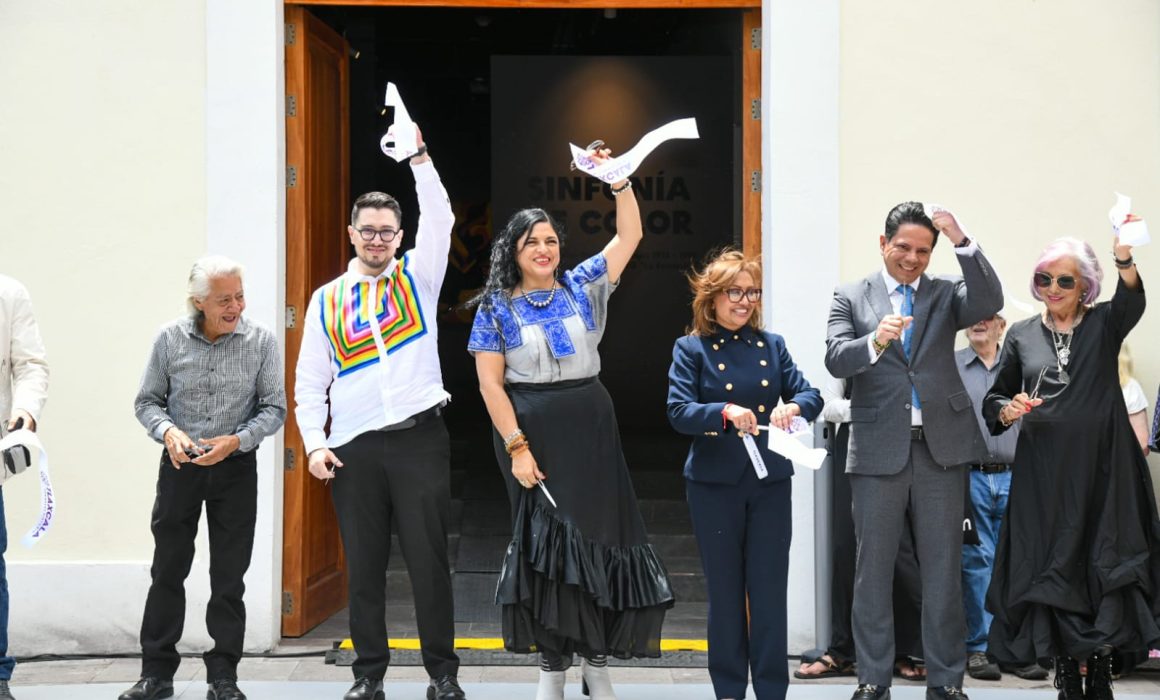 Inauguran exposición Sinfonía del color en Tlaxcala