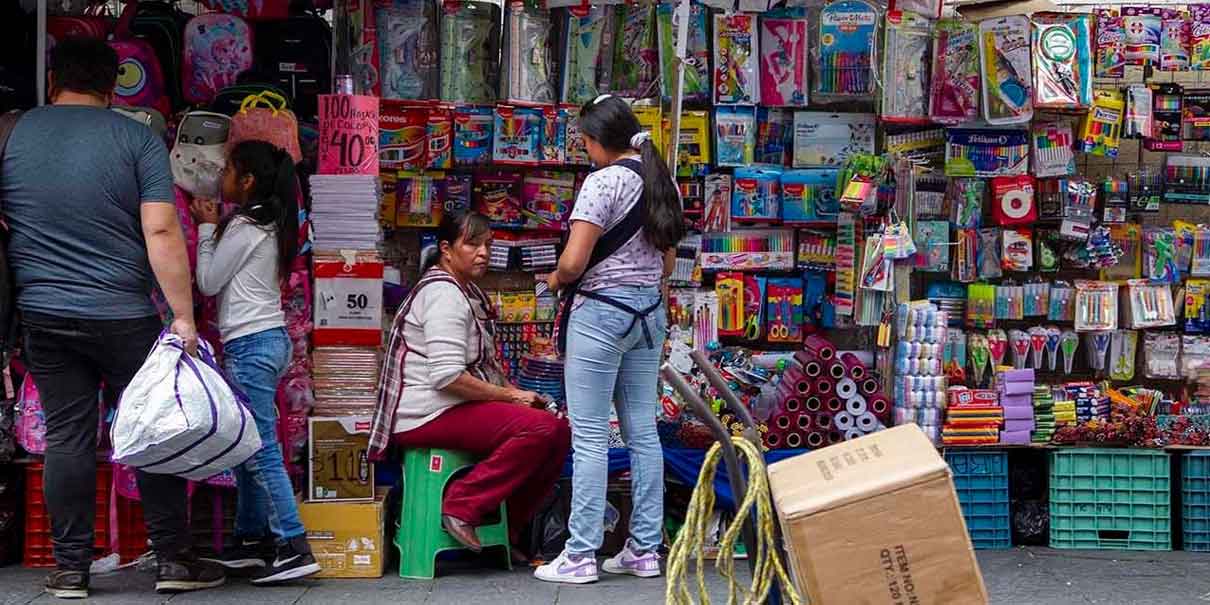 Permitirán a vendedores ambulantes instalarse en el Centro Histórico de Puebla antes del regreso a clases
