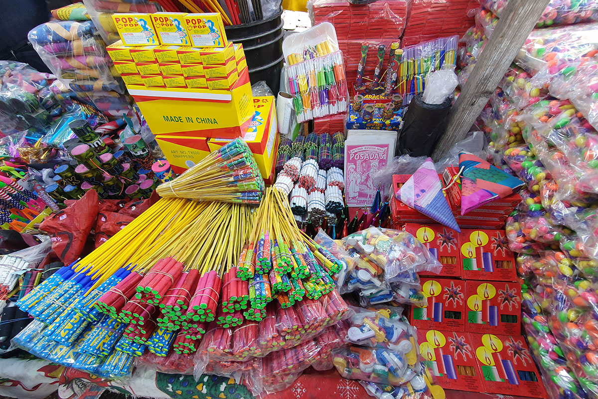 Puebla intensifica operativos para combatir la venta de pirotecnia en mercados