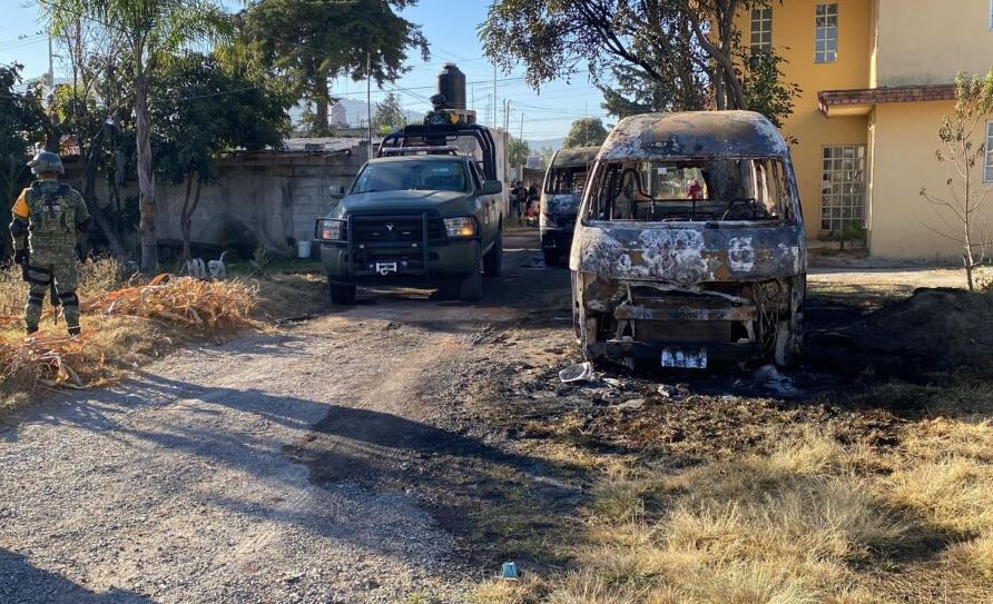 Queman 4 unidades de transporte en Puebla: conflicto desata tensión