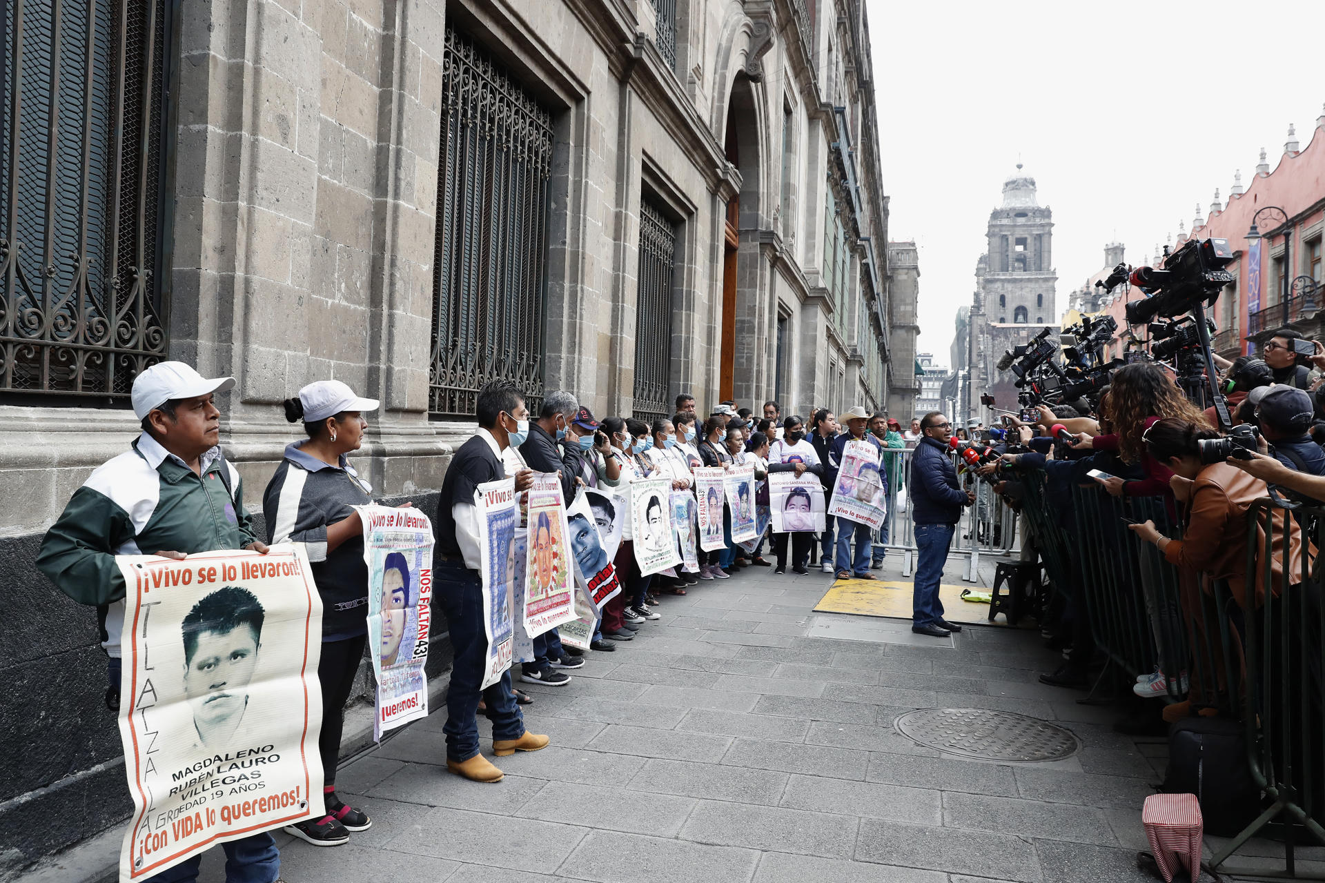 Sheinbaum presionará a Israel y al Ejército por justicia en Ayotzinapa