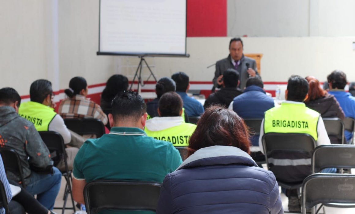 Xaloztoc refuerza seguridad tras tragedias: capacitación vital para empresas
