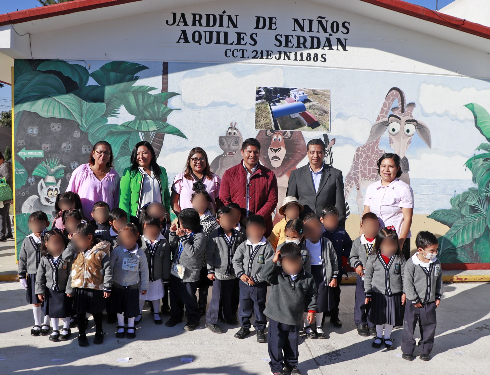 Arranca Omar Muñoz obra de techado en preescolar Aquiles Serdán 