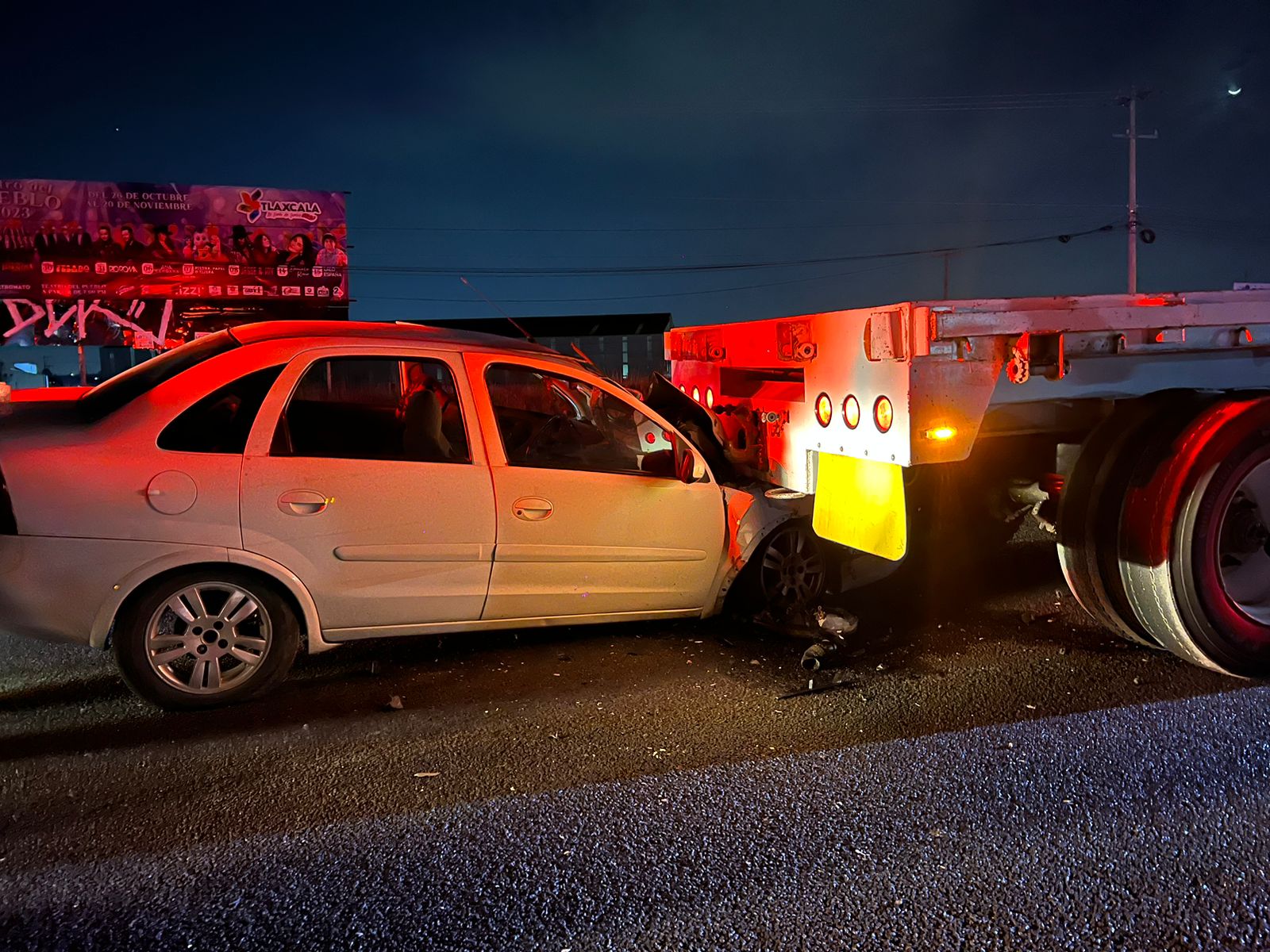 Masculino sale ileso tras aparatoso accidente en carretera Vía Corta, altura de SPM