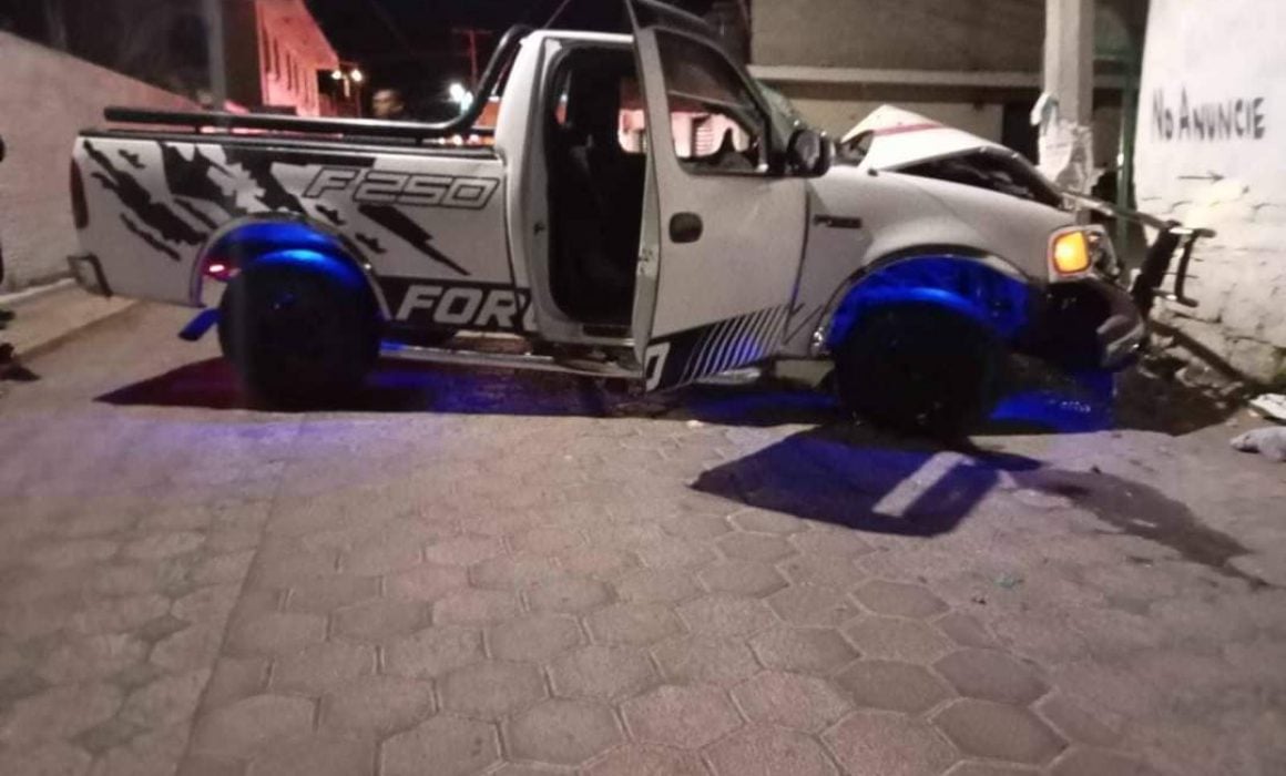 Atropellan a familia en Teacalco; padre fallece en hospital de Tzompantepec