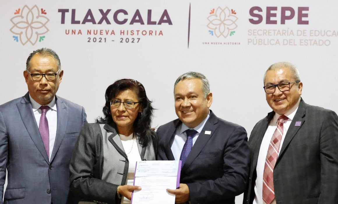 Entrega Sepe-Uset estímulos económicos a personal del sector educativo