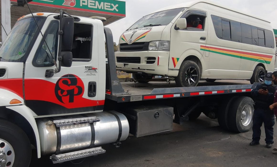 Expiden reglamento para normar servicio de grúas y corralones