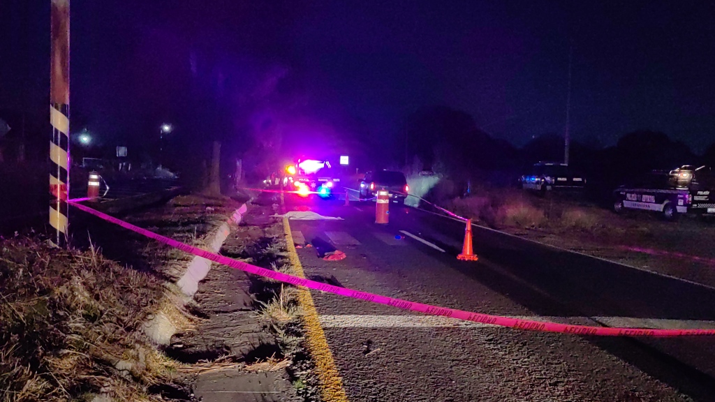 Atropellado fallece hombre, en Papalotla: vehículo trató de esquivar y se accidenta