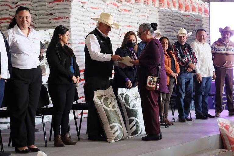 Ampliarán programa de fertilizantes en Tlaxcala; benefician a 26 mil campesinos