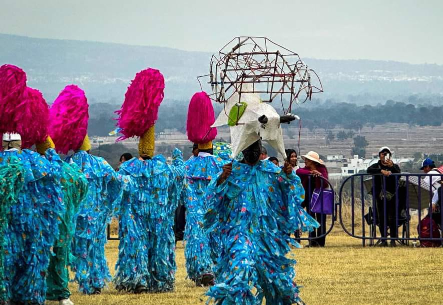 Con el Altepeihuitl la fiesta del Cerro inicia el carnaval en Papalotla