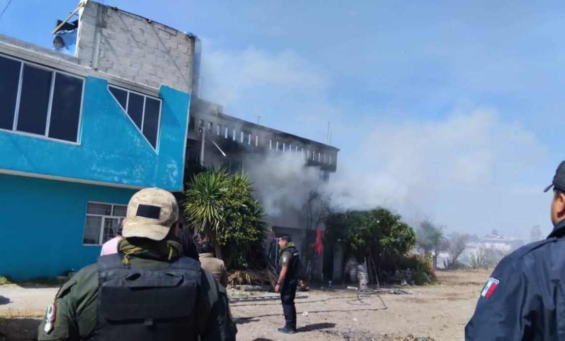 Incendio en vivienda de Tlaltelulco deja sólo daños materiales